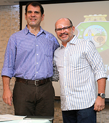 Vice-prefeito, Carlos Hilton Soares, assinou o convênio representando o Prefeito Veveu
